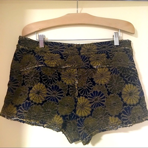 Free People Floral Patterned Shorts - floral shorts - retro shorts - size 12 - Picture 2 of 2